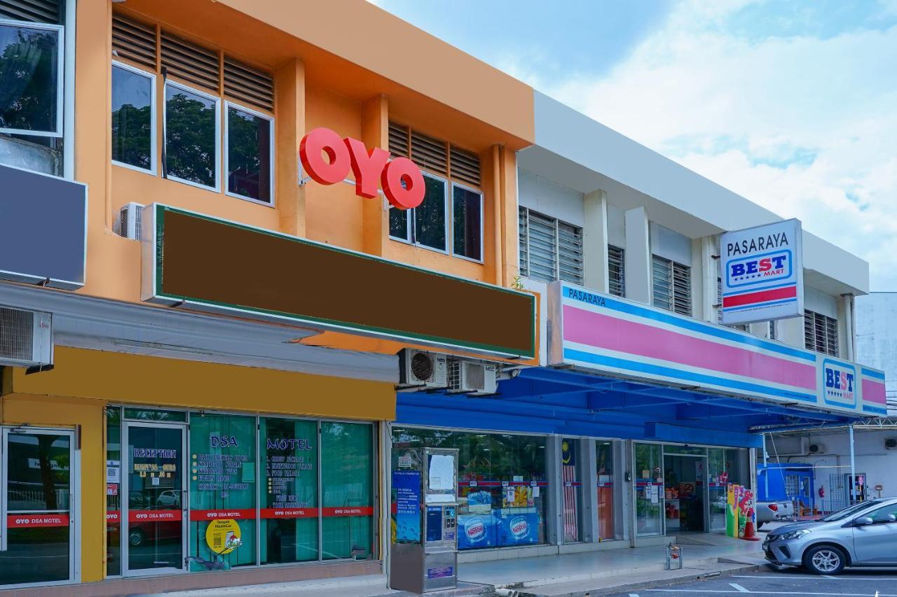 Oyo 89850 Mutiara Motel Kuah Exterior photo